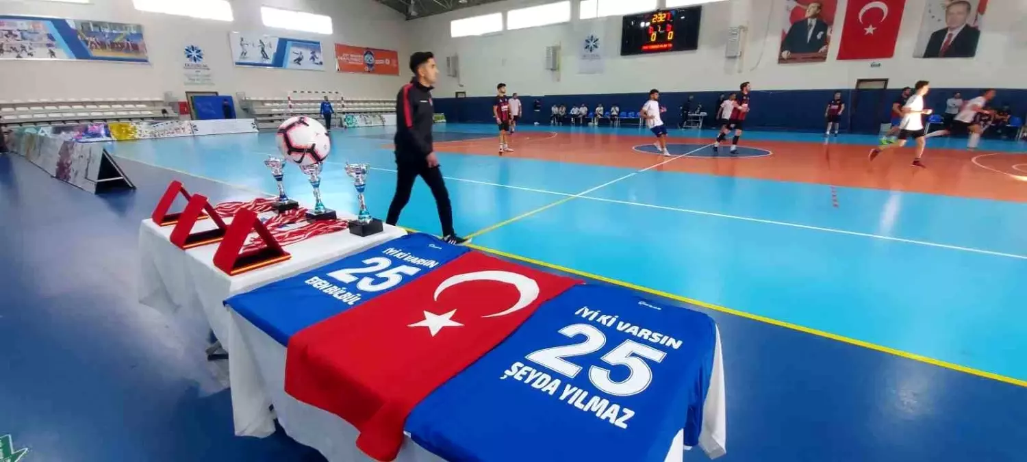 Şehitler Anısına Futsal Turnuvası Düzenlendi